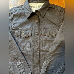 UES Traveling Shirt Black - Brand New
Size 3